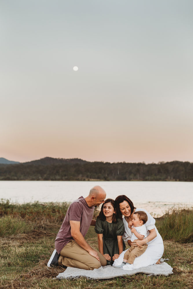 Lake Ipswich. Family Photography Outdoor Location Idea, Family by the lake