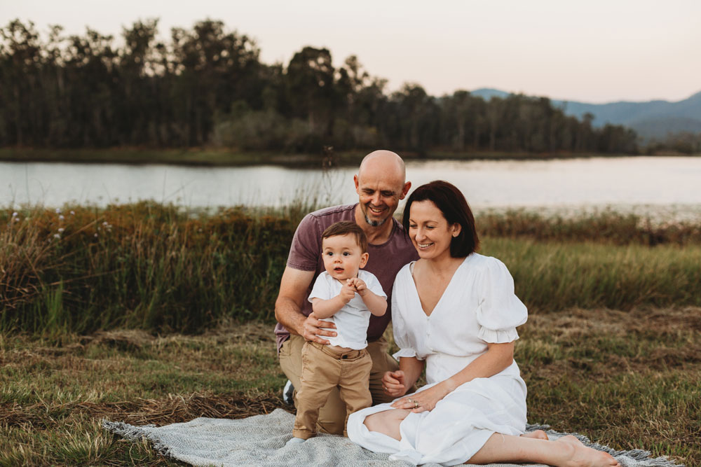 Lake Ipswich. Family Photography Outdoor Location Idea, Family by the lake