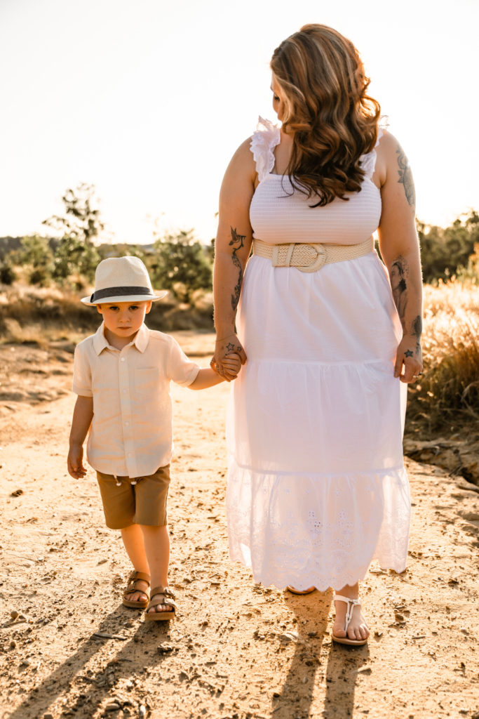 Blury Photography is your family photographer, motherhood photographer, maternity photographer, newborn photographer in the Ipswich, Brisbane and Springfield areas. 