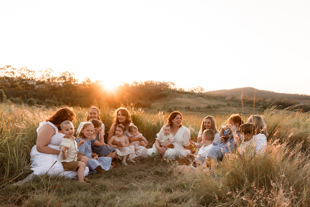 Blury Photography's Group Motherhood photography is your chance for family photos, in a short amount of time. Team up with your tribe including your fitness group, church group, mothers group. 