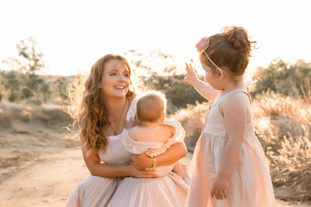 Supportive photography for new mothers: Blury Photography offers a range of photography session options